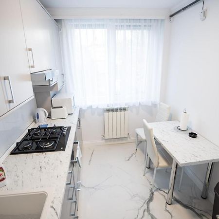 Gabi Apartament Suczawa Zewnętrze zdjęcie