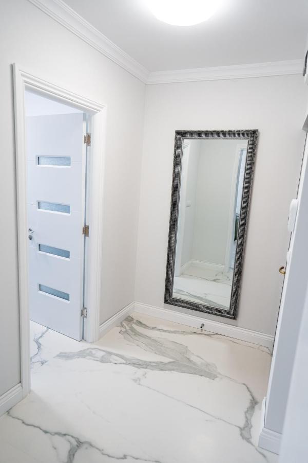 Gabi Apartament Suczawa Zewnętrze zdjęcie