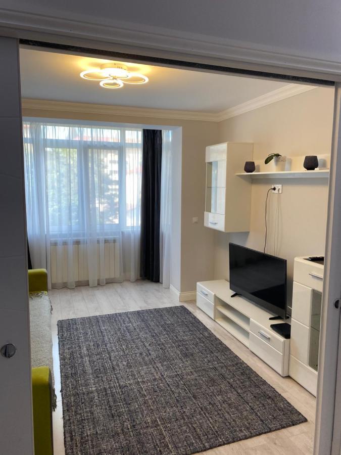 Gabi Apartament Suczawa Zewnętrze zdjęcie